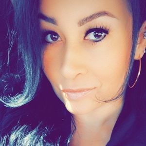 Meet your Posher, Taina